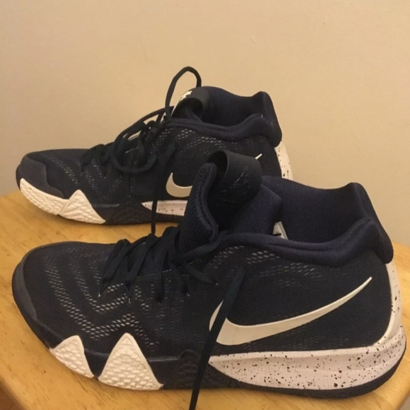 Nike Other - Nike Kyrie Irving 4 TB  Mens 11 AV2296 402 No Lid